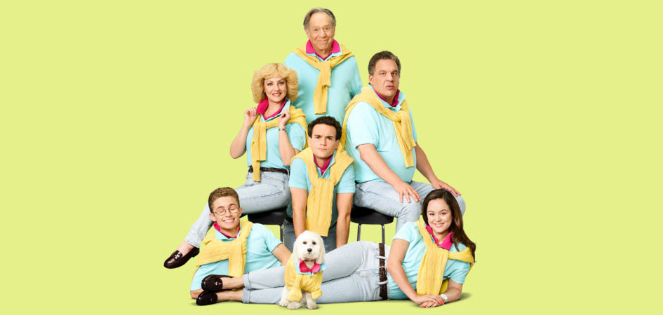 Cast of The Goldbergs in an ’80s preppy look.