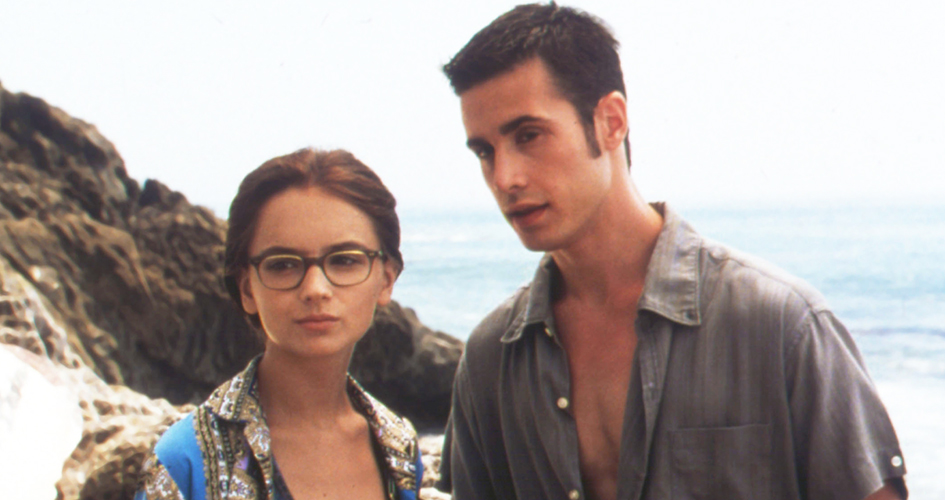 Rachael Leigh Cook and Freddie Prinze Jr. in She's All That.